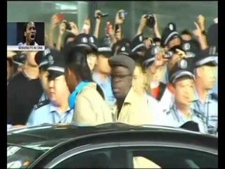 DROGBA NE KINE TIFOZET E SHENHUA PRITJE MADHESHTORE PER BLERJEN E RE LAJM