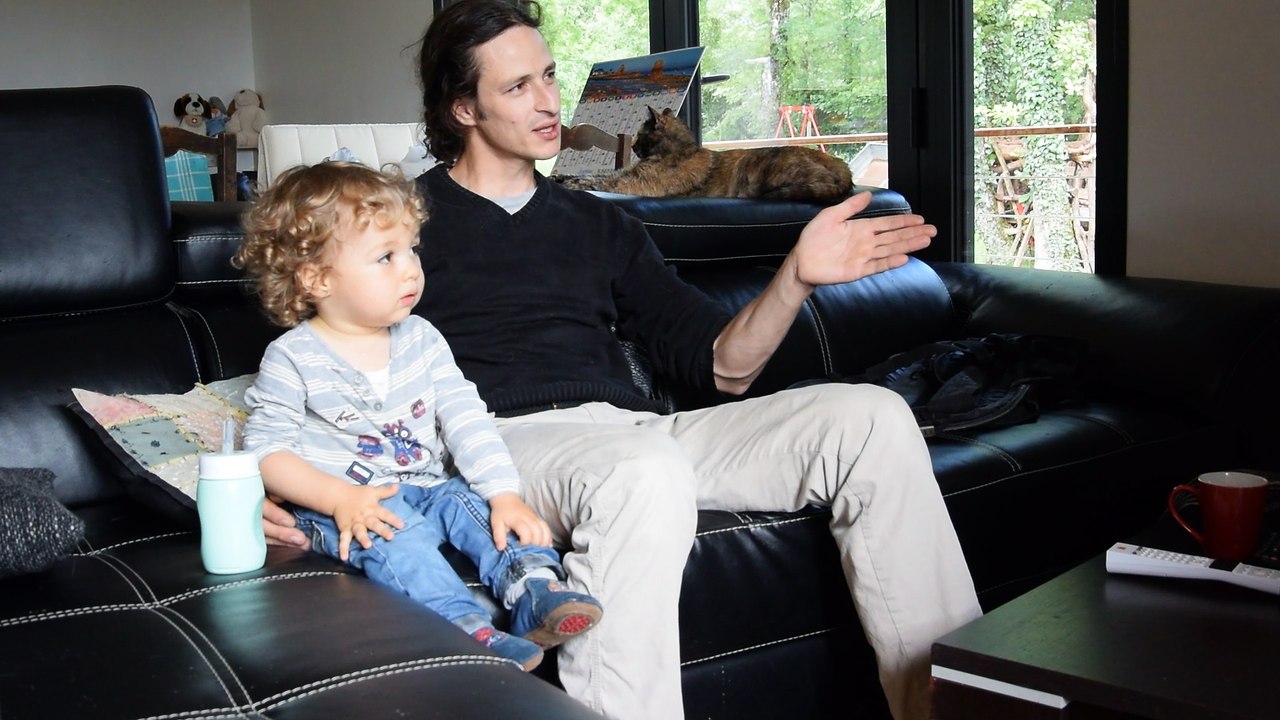 Kéké et Kéké junior devant le foot