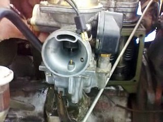 UD 25 motor Yamaha 250 4T porlasztóval