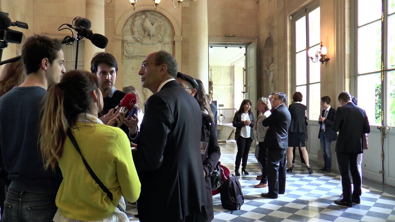 "Travailler moins, est-ce vivre mieux ?" Les députés passent le bac de philo