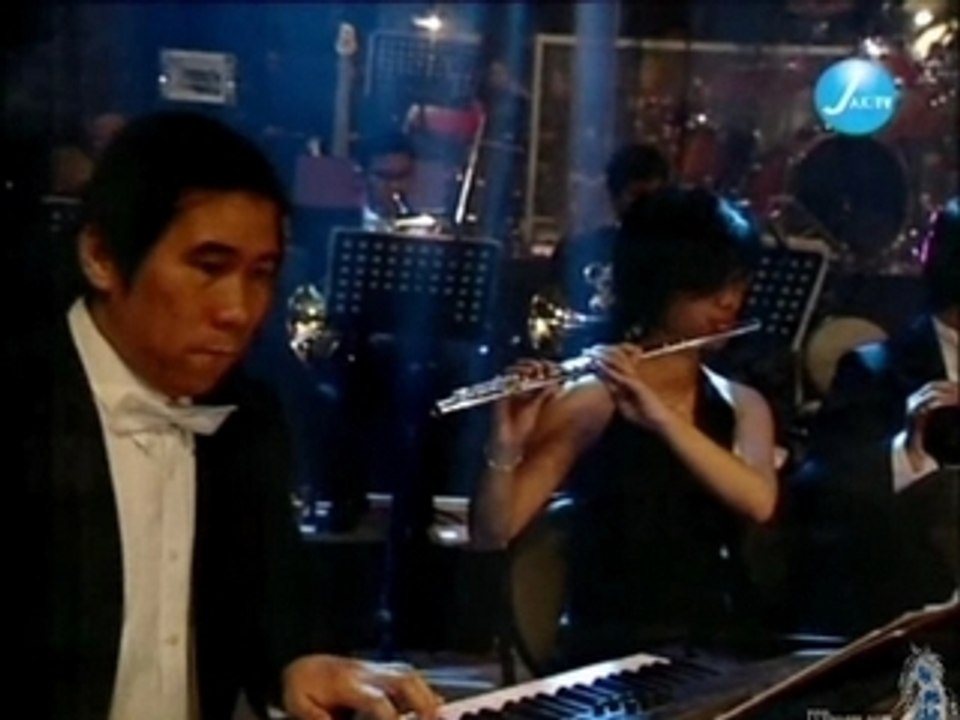 Beginning of Fantasy - Cloud Smiles (FF VII AC)