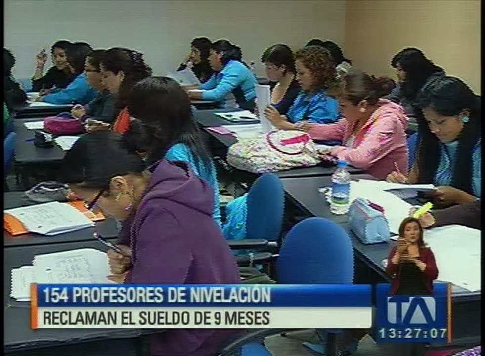 154 profesores de nivelación reclaman el sueldo de nueve meses