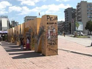 HAGUE NE BEOGRAD PAS KOSOVES MINISTRI I JASHTEM BRITANIK NE SERBI LAJM