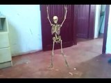 Spooky skeletons: esqueleto dançando