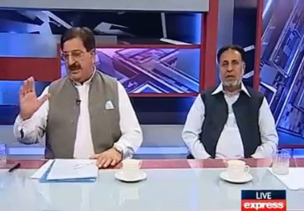 Khwaja Saad Rafique used to touch Dr Tahir Ul Qadri's feet when he came to container