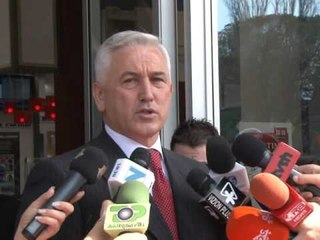 SHTETI I PAAFTE NUK ARRIN TE KONTROLLOJE KOMPANITE E NAFTES NE VEND LAJM