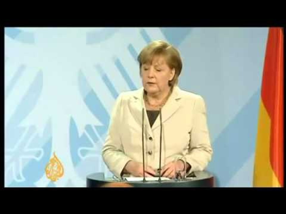 MERKEL PRET HOLLANDE PRESIDENTI FRANCEZ KERKON RINEGOCIM TE PAKTIT FISKAL LAJM
