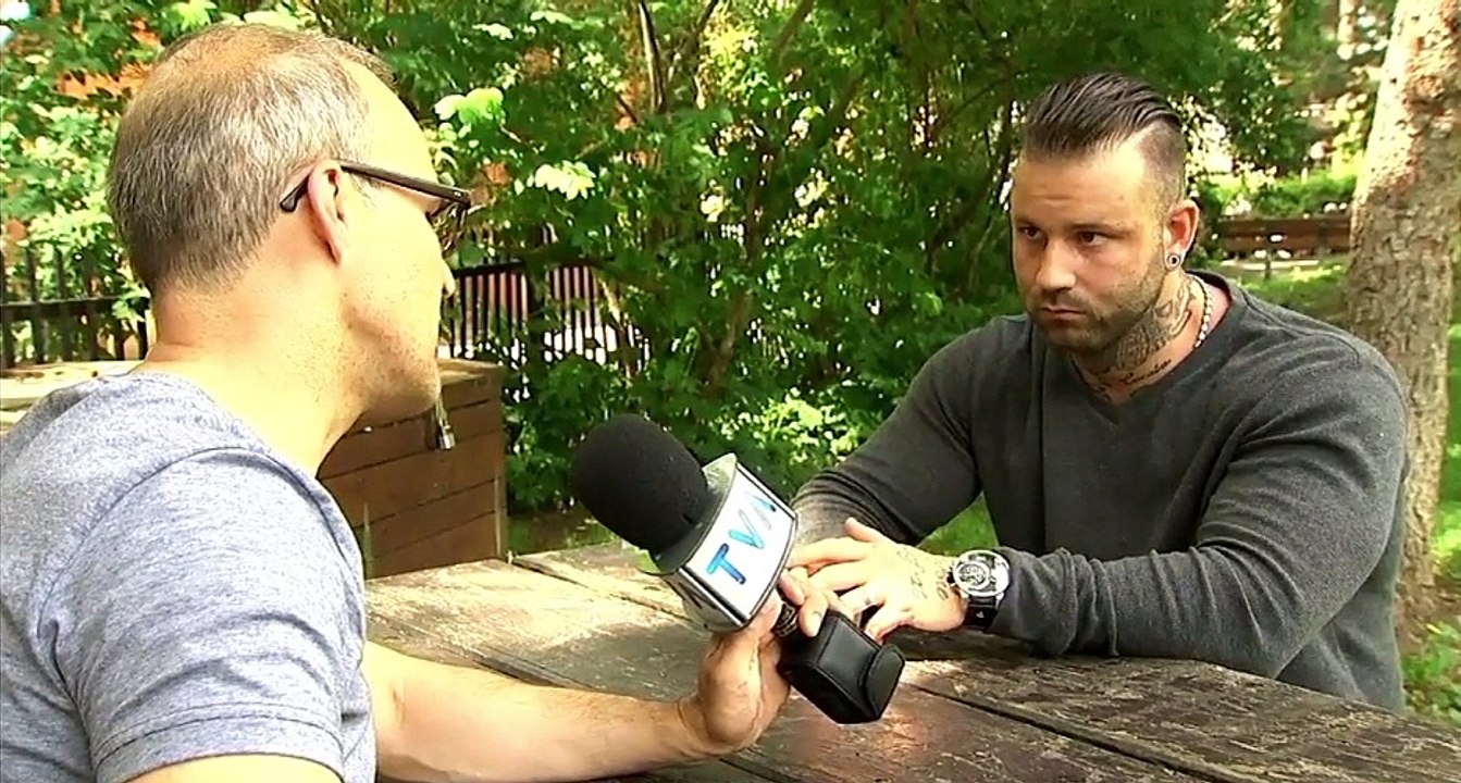 L'homme qui a ATTAQUÉ gratuitement un ITINÉRANT s'excuse PUBLIQUEMENT !!