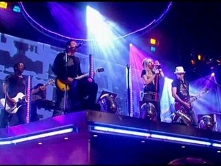 Avril Lavigne Hot Live Premiere !