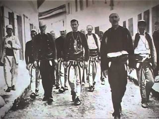 SHPALLET LOGOJA SKANDAL ME LOGON E 100 VJETORIT TE PAVARESISE LAJM