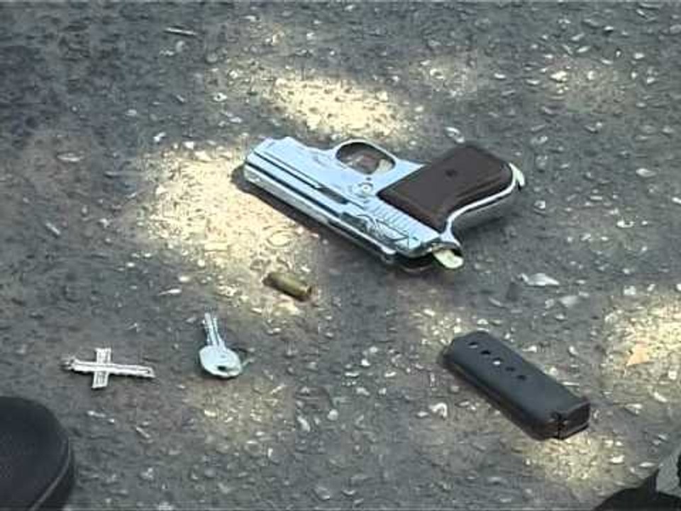 PLAGOSJE NE TIRANE DY ADOLESHENTE KONFLIKTOHEN ME ARME TEK DOGANA LAJM