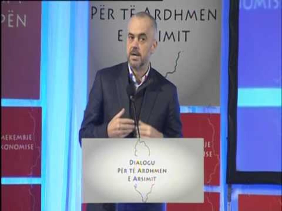 PROGRAMI PER ARSIMIN RAMA AKUZON QEVERINE PER SHNDERRIMIN NE NJE PIRAMIDE LAJM