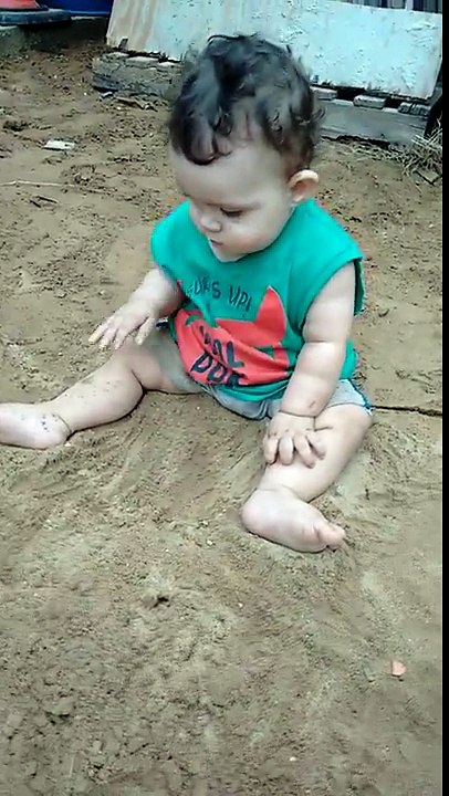 Meu bebe brincando