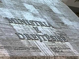 PROKURORI vs MINISTRI PROKURORET KUNDERSHTOJNE RAPORTIN E EDUARD HALIMIT LAJM