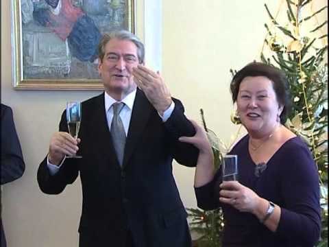 BERISHA FESTON MBLEDH MINISTRAT DHE I URON PER ARRITJET E 2011 LAJM