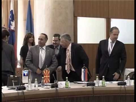 MINISTRI SERB DAÇIÇ KOSOVA TE NDAHET MES SHQIPERISE DHE SERBISE LAJM