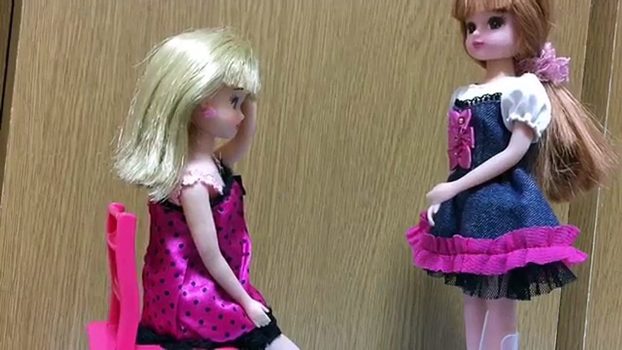 リカちゃん劇場♪ピザ屋さんに行く前に大事件に？