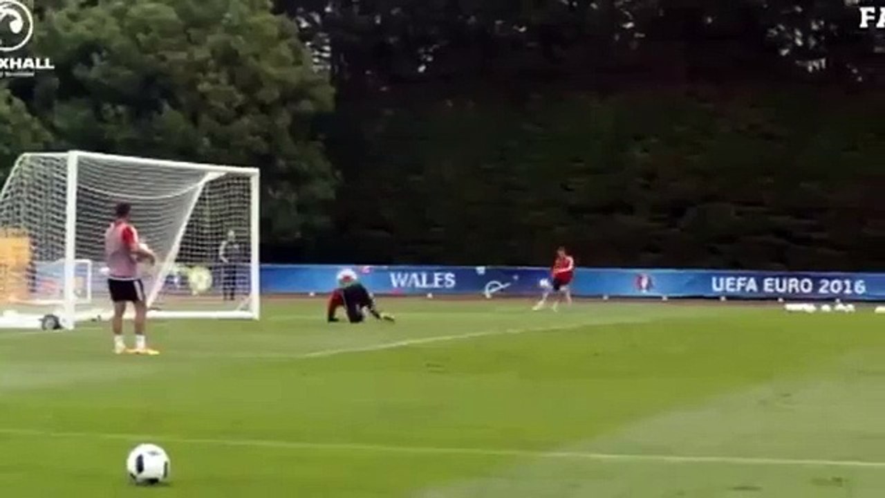 but de Gareth Bale en retourné à l'entraînement