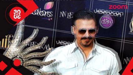 Vivek Oberoi to become Mr. Perfectionist for his next film 'Rai' - Bollywood News - #TMT