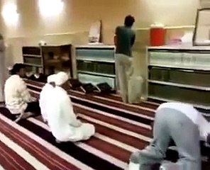 Maulvi Caught Red Handed Doing Sh--amful Act In Masjid