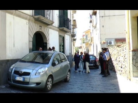 Video Palma Campania (NA) - Ortopedico uccide la moglie e poi si suicida (15.06.16)