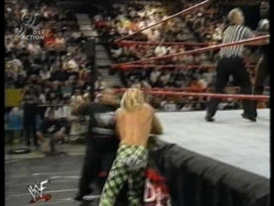 MARK HENRY vs. JEFF HARDY