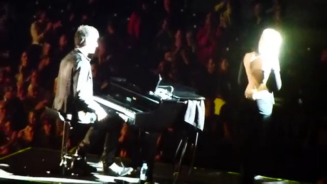 Helene Fischer In the arms of an angel + Du lässt mich sein so wie ich bin (Basel 2013)