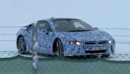 BMW i8 dans la neige