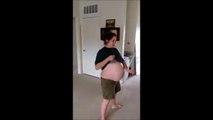 Enceinte elle fait du Hula Hoop avec un cerceau autour de son ventre.. Bien joué !