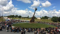 En attendant l'ouverture des portes