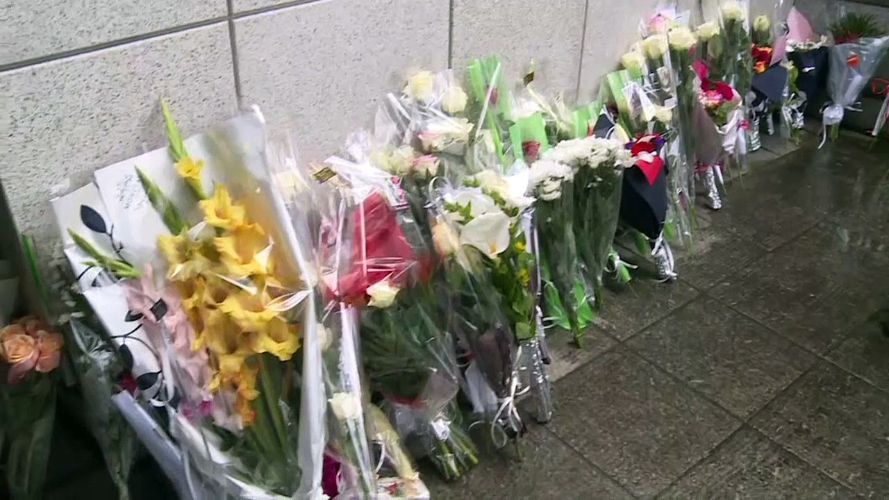 Plus de 2.000 personnes rendent hommage aux deux policiers tués