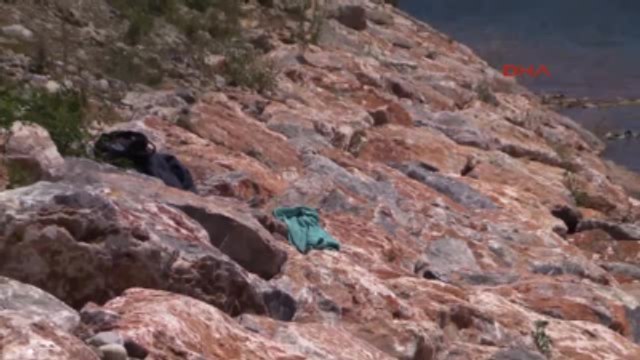 İzmir Liseli Genç, Serinlemek İçin Girdiği Gölette Boğularak Öldü