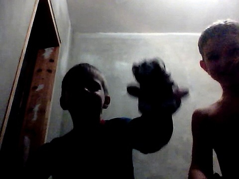 Не давайте детям смотреть свинец пепу