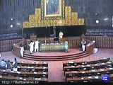 Watch A New Trick of PML-N's Members to show that Parliament house is full