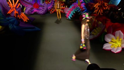 Moschino - Resort 2017 Full Fashion Show - Exclusive_8