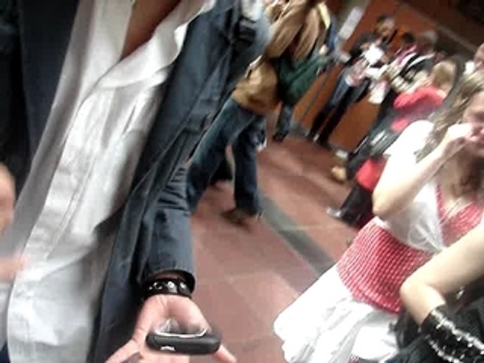 Izumi et son portable =)