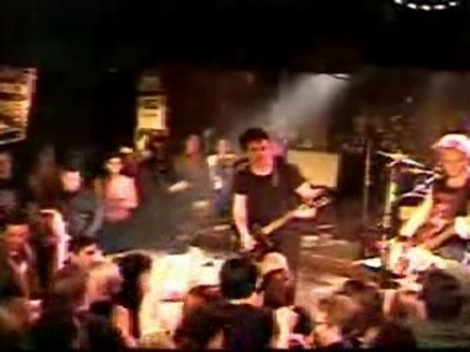 Green Day - Surrender (Live @ Cbgb)