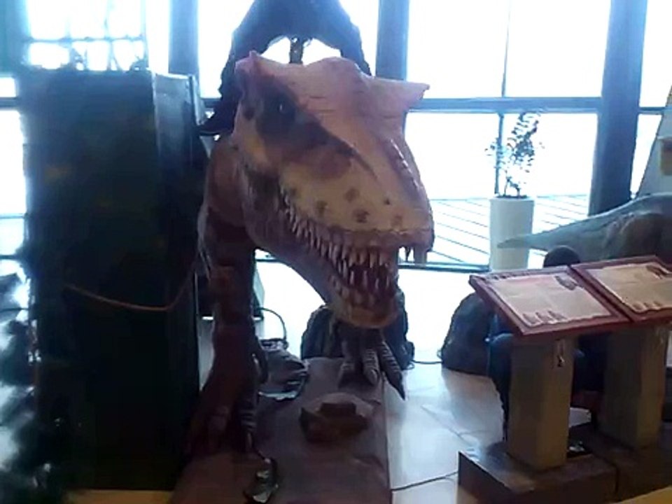 Динозавр для детей