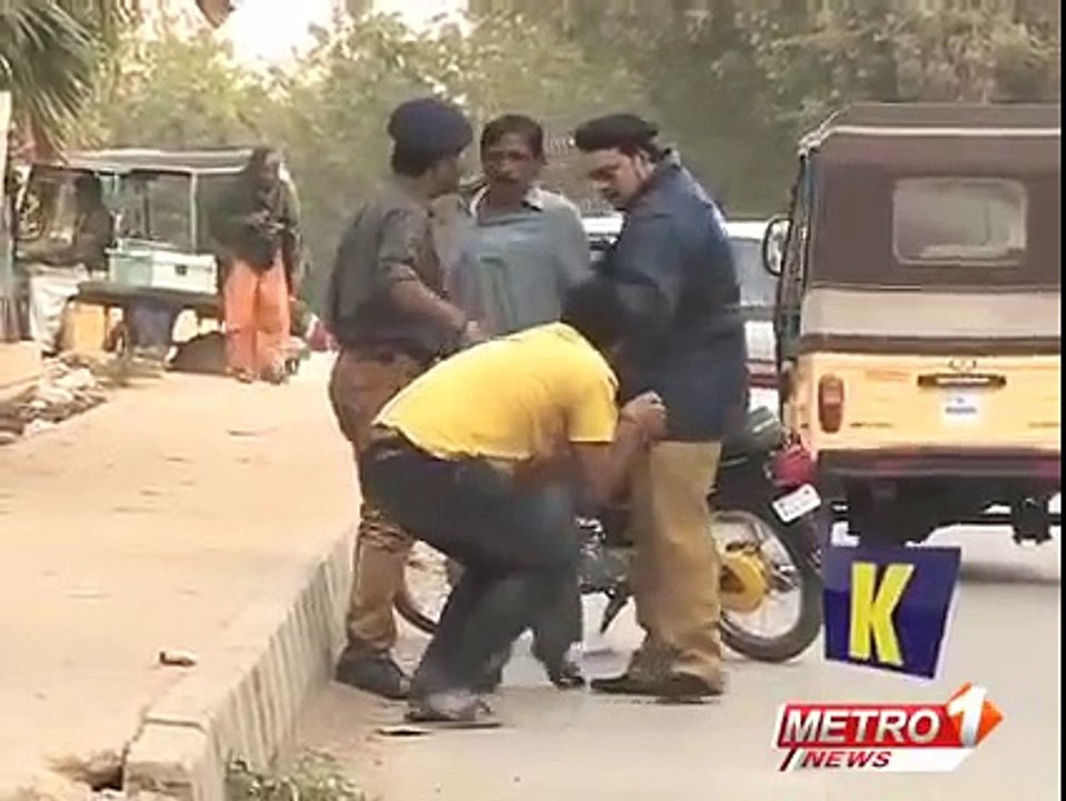 Pakistani_Police_With_Chor_Very_Funny_Videos