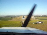 Cessna 172 landing at Jerez de la Frontera runway 20