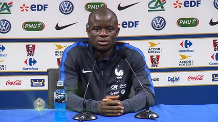 Bleus - Kanté ''tout sourire''