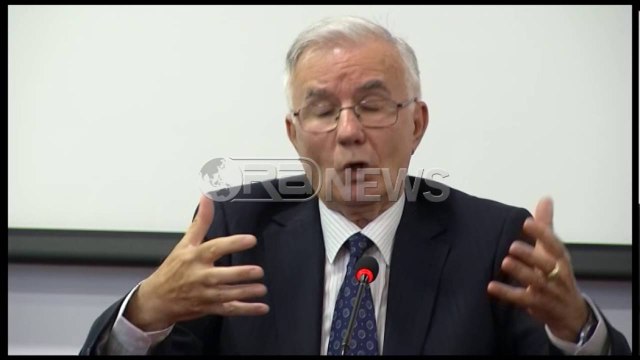 Politika në sytë e dipolmatit, Vili Minarolli sjelll 4 libra ku paraqitet Shqipëria e 25 viteve