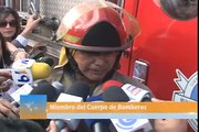 Bomberos sofoca incendio en bodega de plástico para reciclar