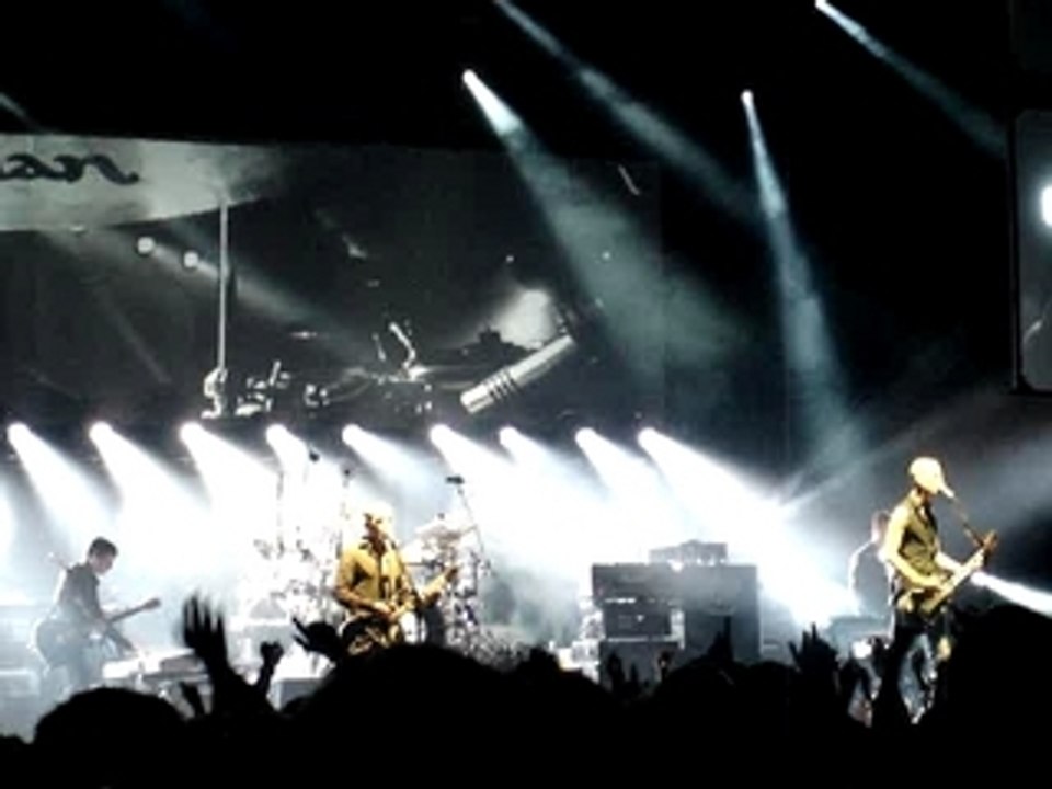 Placebo - I Know (Live Lille 2006)