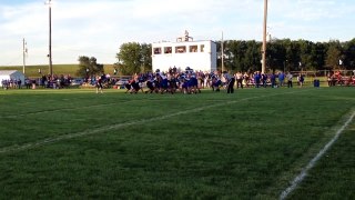 Beckmann takes a pass from O'Brien 23 yards for a TD. Bloomfield 14, N/V0. 3:24, 1Q. #nebpreps