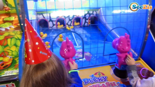 Пинки Пай и Девочка Ника. День рождения в Детском Развлекательном Центре. My Little Pony