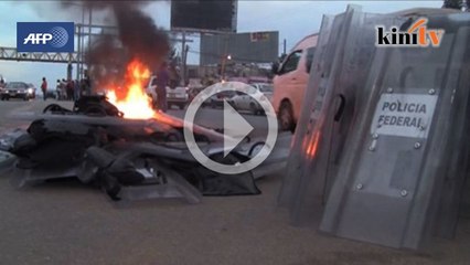 Guru Mexico protes bakar pelindung polis