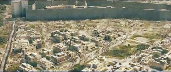 Donald Trump Wall [World War Z]