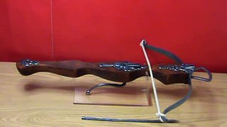 22-913 -Medieval Crossbow Replica.mpg