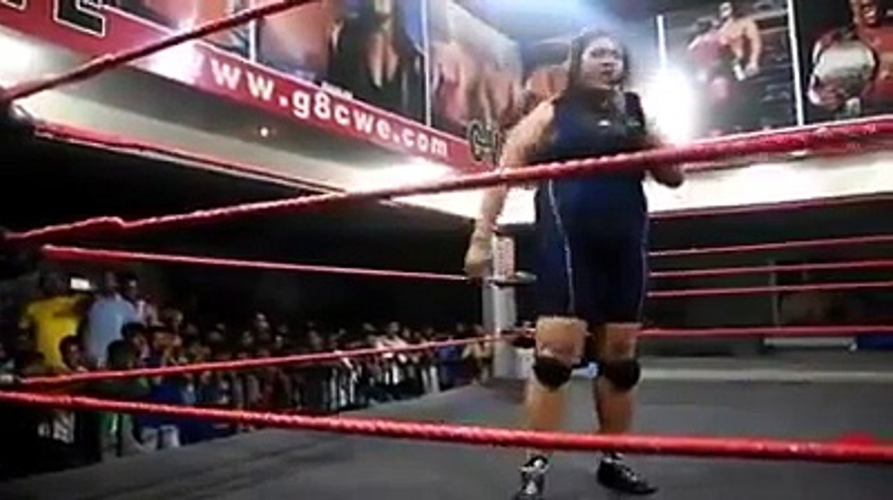 This Video Of Punjabi Woman In Salwar-Kameez Taking Down A Pro Wrestler Is Going Viral